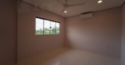 0235 DÚPLEX A ESTRENAR EN LAMBARÉ, ZONA YACHT Y GOLF CLUB