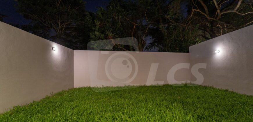 0235 DÚPLEX A ESTRENAR EN LAMBARÉ, ZONA YACHT Y GOLF CLUB
