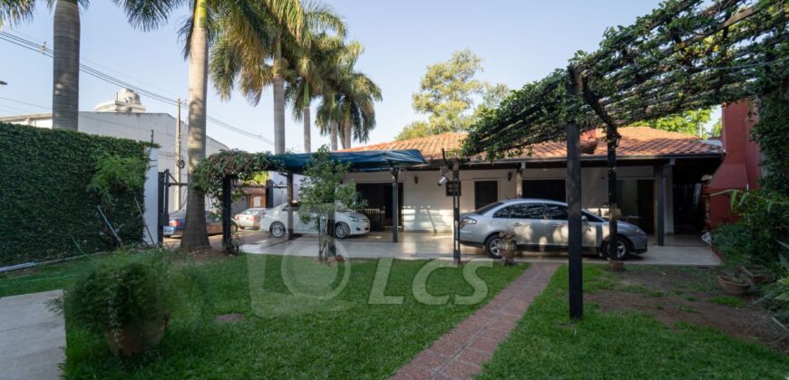 0222 CASA EN BARRIO HERRERA, ZONA AVDA. SANTA TERESA