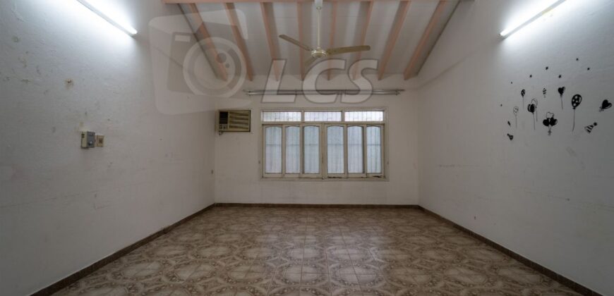 0238 CASA Y SALONES COMERCIALES EN FERNANDO DE LA MORA, ZONA MERCADO DE ABASTO