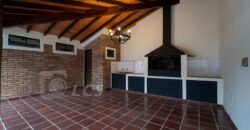 A0210 ALQUILO CASA EN LAMBARÉ, BARRIO KENNEDY