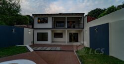 A0210 ALQUILO CASA EN LAMBARÉ, BARRIO KENNEDY