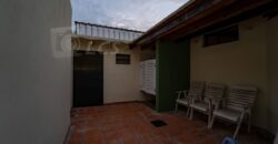 A0210 ALQUILO CASA EN LAMBARÉ, BARRIO KENNEDY