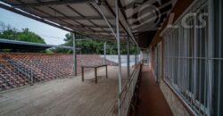 0238 CASA Y SALONES COMERCIALES EN FERNANDO DE LA MORA, ZONA MERCADO DE ABASTO