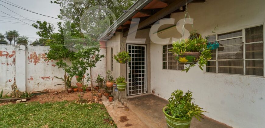 0242 CASA EN LAMBARÉ, BARRIO VALLE APU´A