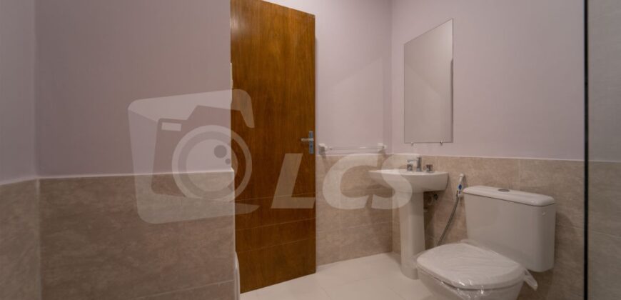 0235 DÚPLEX A ESTRENAR EN LAMBARÉ, ZONA YACHT Y GOLF CLUB