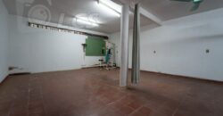 0238 CASA Y SALONES COMERCIALES EN FERNANDO DE LA MORA, ZONA MERCADO DE ABASTO