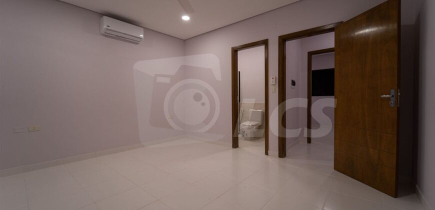 0235 DÚPLEX A ESTRENAR EN LAMBARÉ, ZONA YACHT Y GOLF CLUB