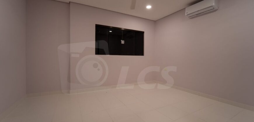 0235 DÚPLEX A ESTRENAR EN LAMBARÉ, ZONA YACHT Y GOLF CLUB