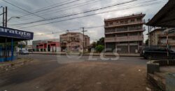 0238 CASA Y SALONES COMERCIALES EN FERNANDO DE LA MORA, ZONA MERCADO DE ABASTO