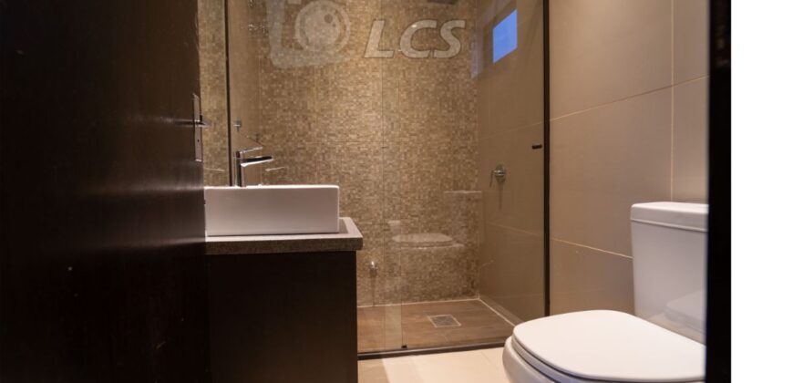 A0210 ALQUILO CASA EN LAMBARÉ, BARRIO KENNEDY