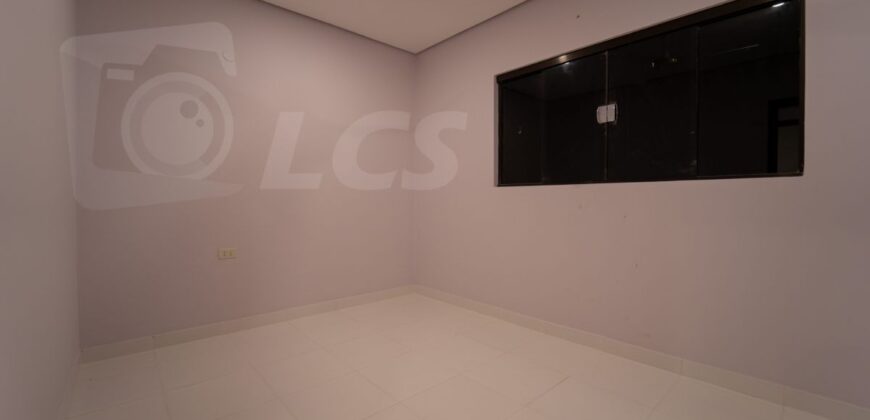 0235 DÚPLEX A ESTRENAR EN LAMBARÉ, ZONA YACHT Y GOLF CLUB