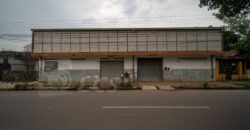 0238 CASA Y SALONES COMERCIALES EN FERNANDO DE LA MORA, ZONA MERCADO DE ABASTO