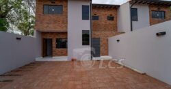 0235 DÚPLEX A ESTRENAR EN LAMBARÉ, ZONA YACHT Y GOLF CLUB
