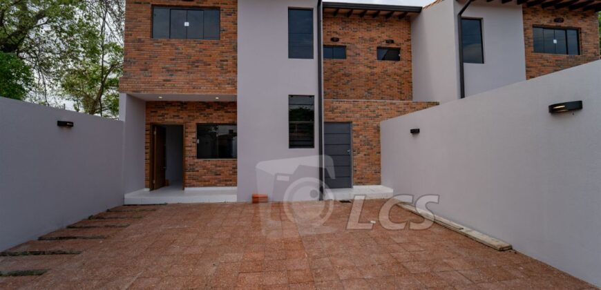 0235 DÚPLEX A ESTRENAR EN LAMBARÉ, ZONA YACHT Y GOLF CLUB