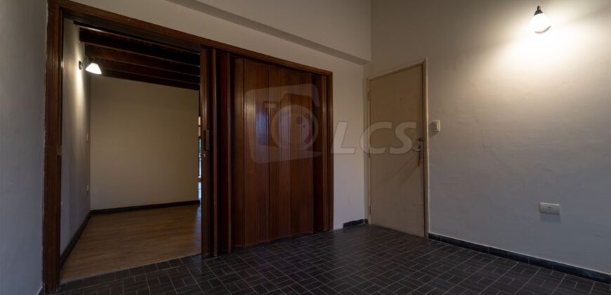 A0210 ALQUILO CASA EN LAMBARÉ, BARRIO KENNEDY