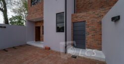 0235 DÚPLEX A ESTRENAR EN LAMBARÉ, ZONA YACHT Y GOLF CLUB