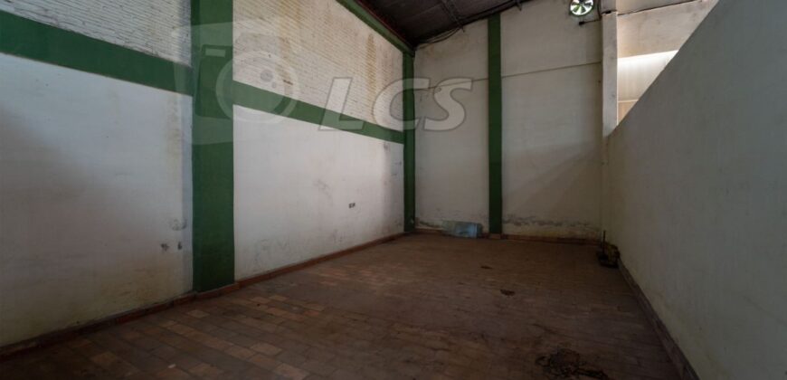 A0212 ALQUILO DEPÓSITO EN BARRIO MCAL. LÓPEZ, ZONA AVDA. GENERAL SANTOS