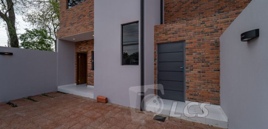 0235 DÚPLEX A ESTRENAR EN LAMBARÉ, ZONA YACHT Y GOLF CLUB