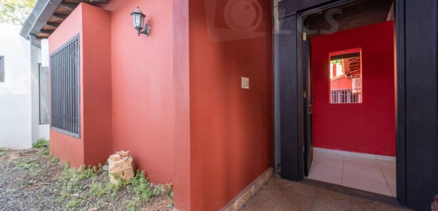 0222 CASA EN BARRIO HERRERA, ZONA AVDA. SANTA TERESA