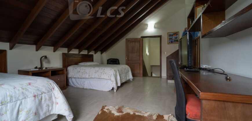 0232 RESIDENCIA EN LAMBARÉ, ZONA YACHT Y GOLF CLUB