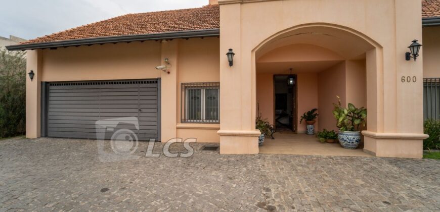 0232 RESIDENCIA EN LAMBARÉ, ZONA YACHT Y GOLF CLUB