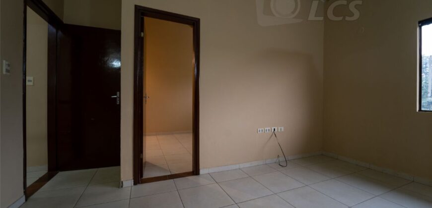 A0204 ALQUILO DUPLEX EN BARRIO HERRERA, ZONA AVDA. MADAME LYNCH