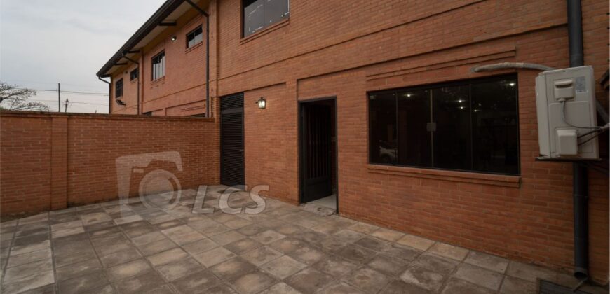 A0204 ALQUILO DUPLEX EN BARRIO HERRERA, ZONA AVDA. MADAME LYNCH