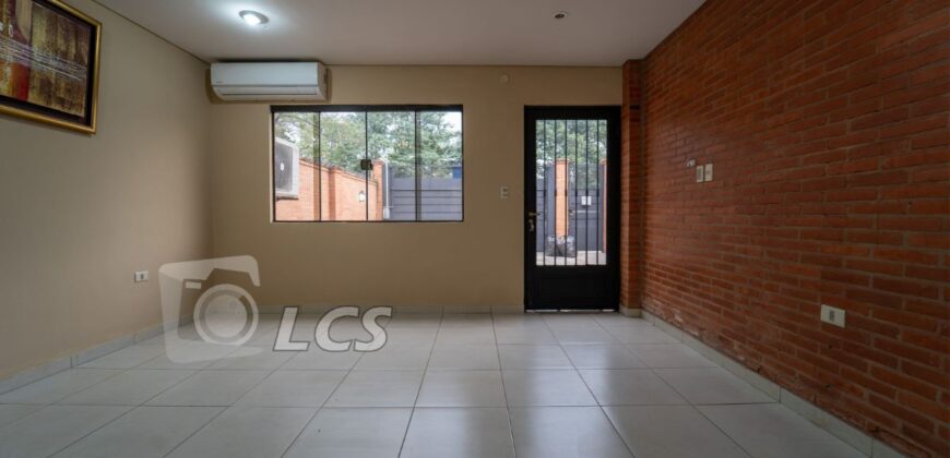 A0204 ALQUILO DUPLEX EN BARRIO HERRERA, ZONA AVDA. MADAME LYNCH