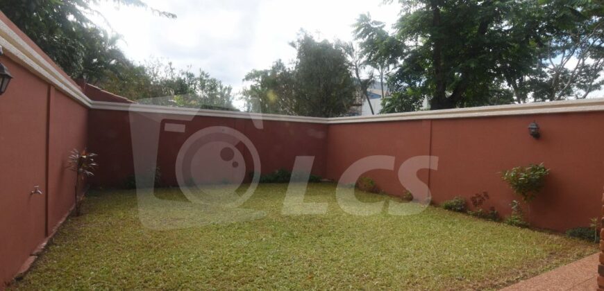 A0031 ALQUILO DÚPLEX EN BARRIO SANTA LIBRADA, ZONA AVENIDA PERÓN