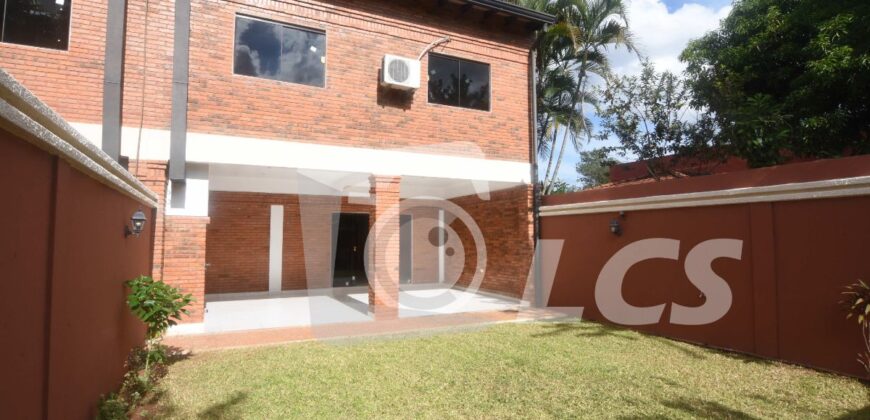 A0031 ALQUILO DÚPLEX EN BARRIO SANTA LIBRADA, ZONA AVENIDA PERÓN