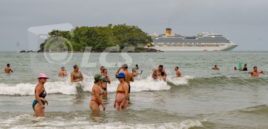 A0232 DEPARTAMENTO EN BALNEARIO CAMBORIÚ – ALQUILER POR TEMPORADA