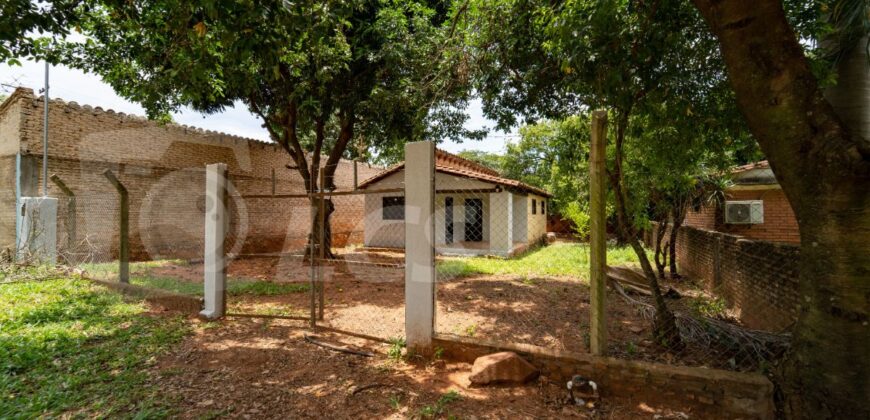 0257 TERRENO EN SAN LORENZO, ZONA AVDA. DE LA VICTORIA