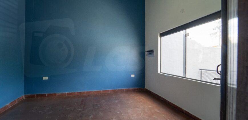 A0247 ALQUILO CASA EN BARRIO CIUDAD NUEVA, ZONA MERCADO 4