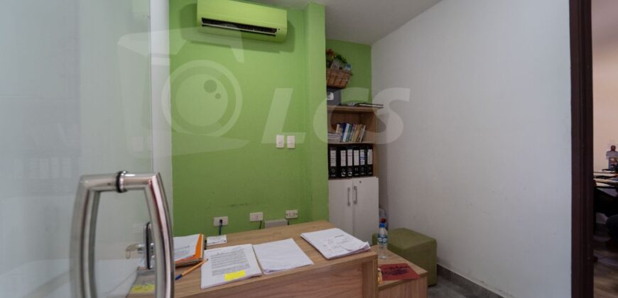 0255 CASA EN BARRIO HERRERA, ZONA MUNICIPALIDAD DE ASUNCIÓN