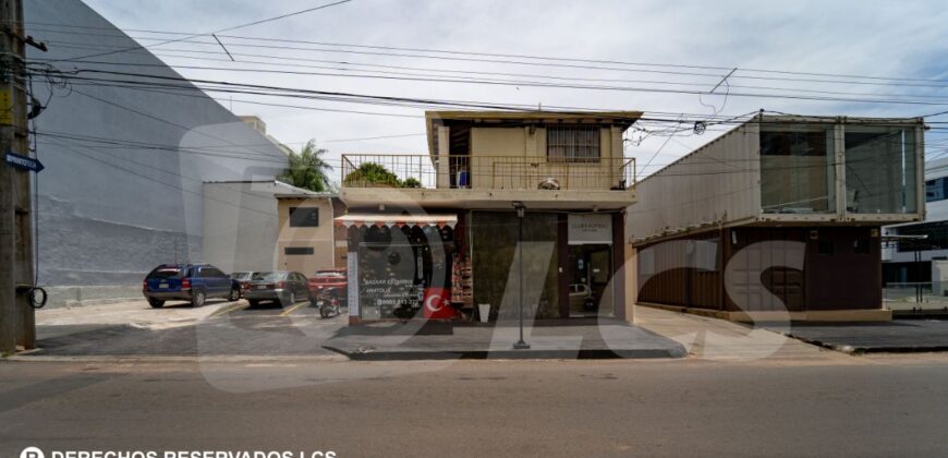 0255 CASA EN BARRIO HERRERA, ZONA MUNICIPALIDAD DE ASUNCIÓN
