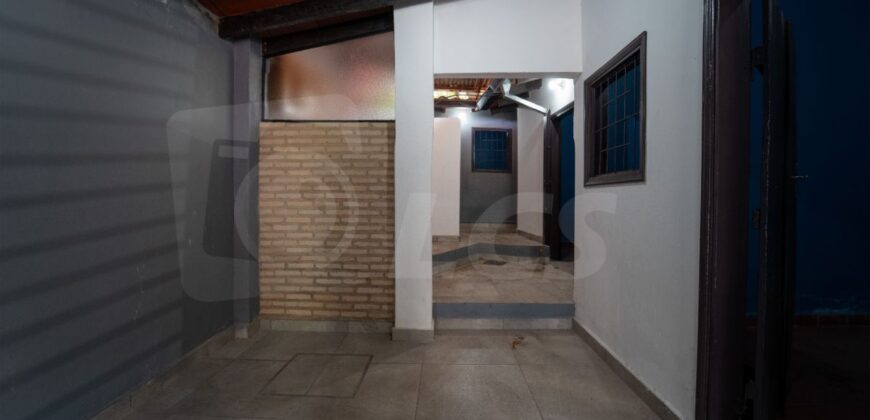 A0247 ALQUILO CASA EN BARRIO CIUDAD NUEVA, ZONA MERCADO 4