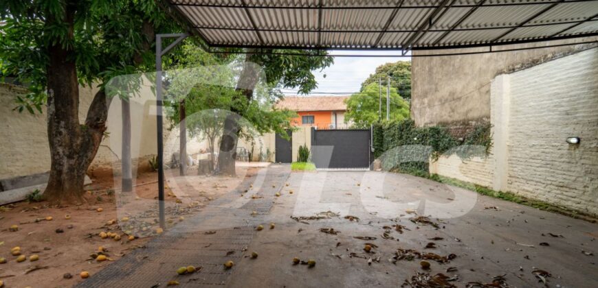 A0248 ALQUILO CASA EN LAMBARÉ, BARRIO KENNEDY