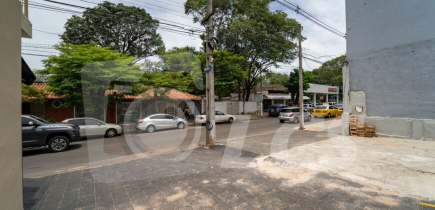 0255 CASA EN BARRIO HERRERA, ZONA MUNICIPALIDAD DE ASUNCIÓN