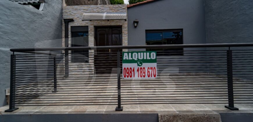 A0247 ALQUILO CASA EN BARRIO CIUDAD NUEVA, ZONA MERCADO 4