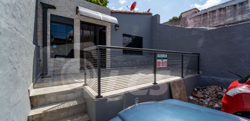 A0247 ALQUILO CASA EN BARRIO CIUDAD NUEVA, ZONA MERCADO 4