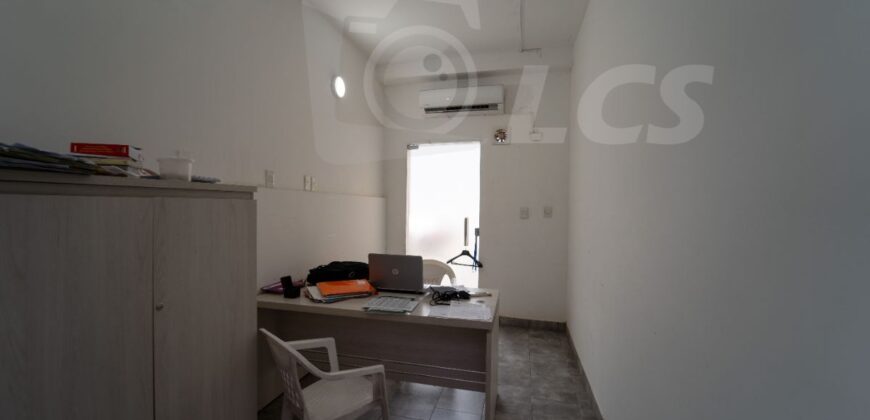 0255 CASA EN BARRIO HERRERA, ZONA MUNICIPALIDAD DE ASUNCIÓN