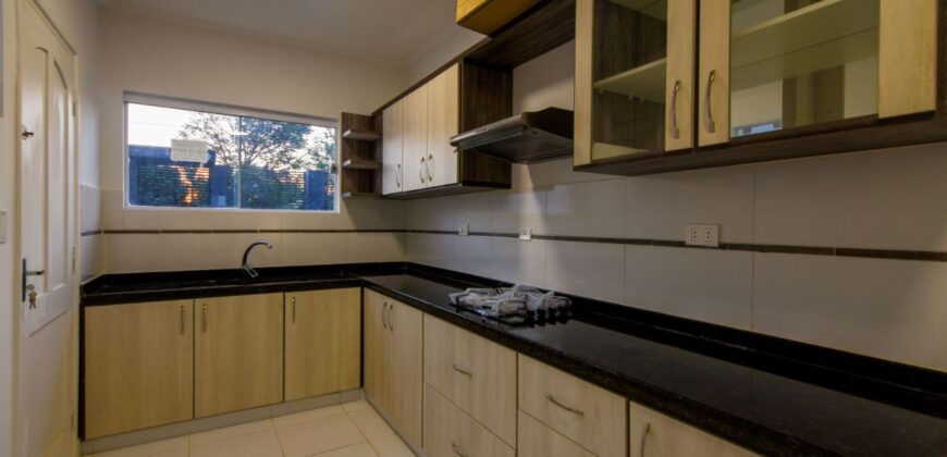 A0004 ALQUILO CASA EN BARRIO ITA ENRAMADA, ZONA AVDA. PERÓN