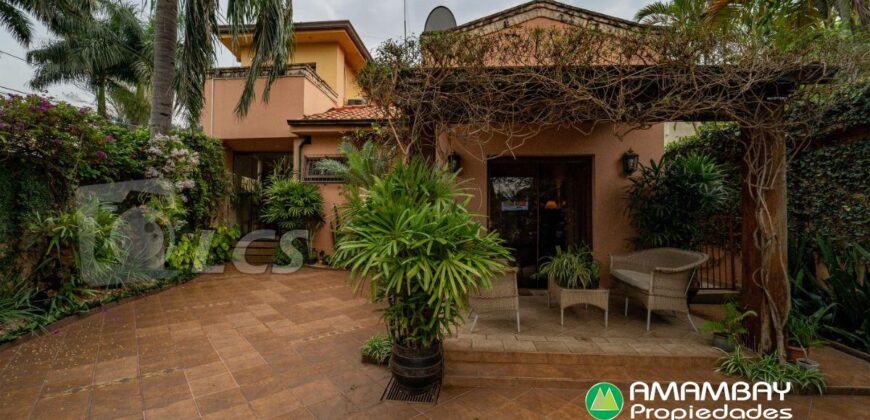 A0245 ALQUILO RESIDENCIA EN BARRIO MBURICAO, ZONA CLUB CENTENARIO
