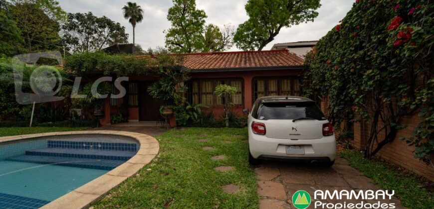 A0245 ALQUILO RESIDENCIA EN BARRIO MBURICAO, ZONA CLUB CENTENARIO