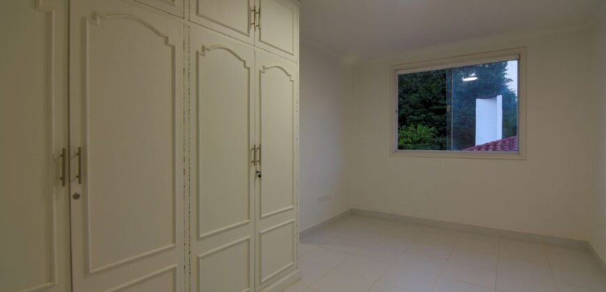 A0004 ALQUILO CASA EN BARRIO ITA ENRAMADA, ZONA AVDA. PERÓN