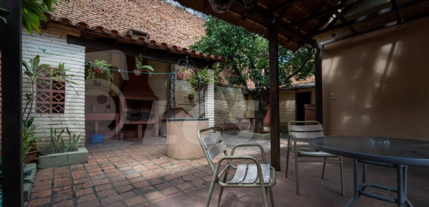 0262 CASA EN BARRIO SAN PABLO, A 1 CUADRA DEL SHOPPING MULTIPLAZA