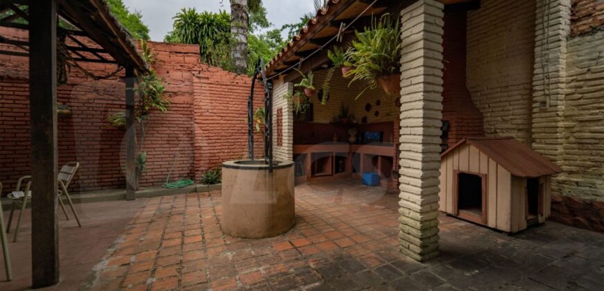 0262 CASA EN BARRIO SAN PABLO, A 1 CUADRA DEL SHOPPING MULTIPLAZA