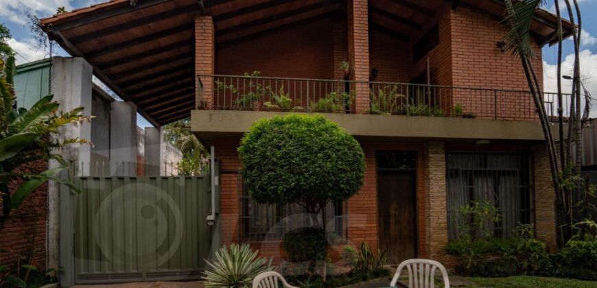 0262 CASA EN BARRIO SAN PABLO, A 1 CUADRA DEL SHOPPING MULTIPLAZA