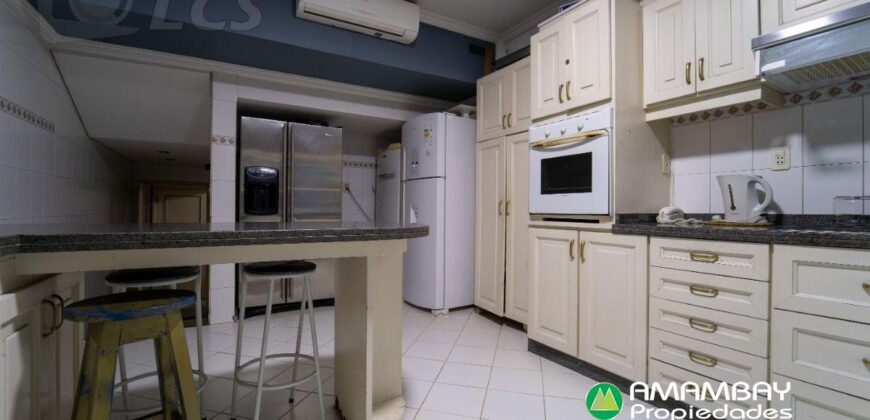 A0245 ALQUILO RESIDENCIA EN BARRIO MBURICAO, ZONA CLUB CENTENARIO